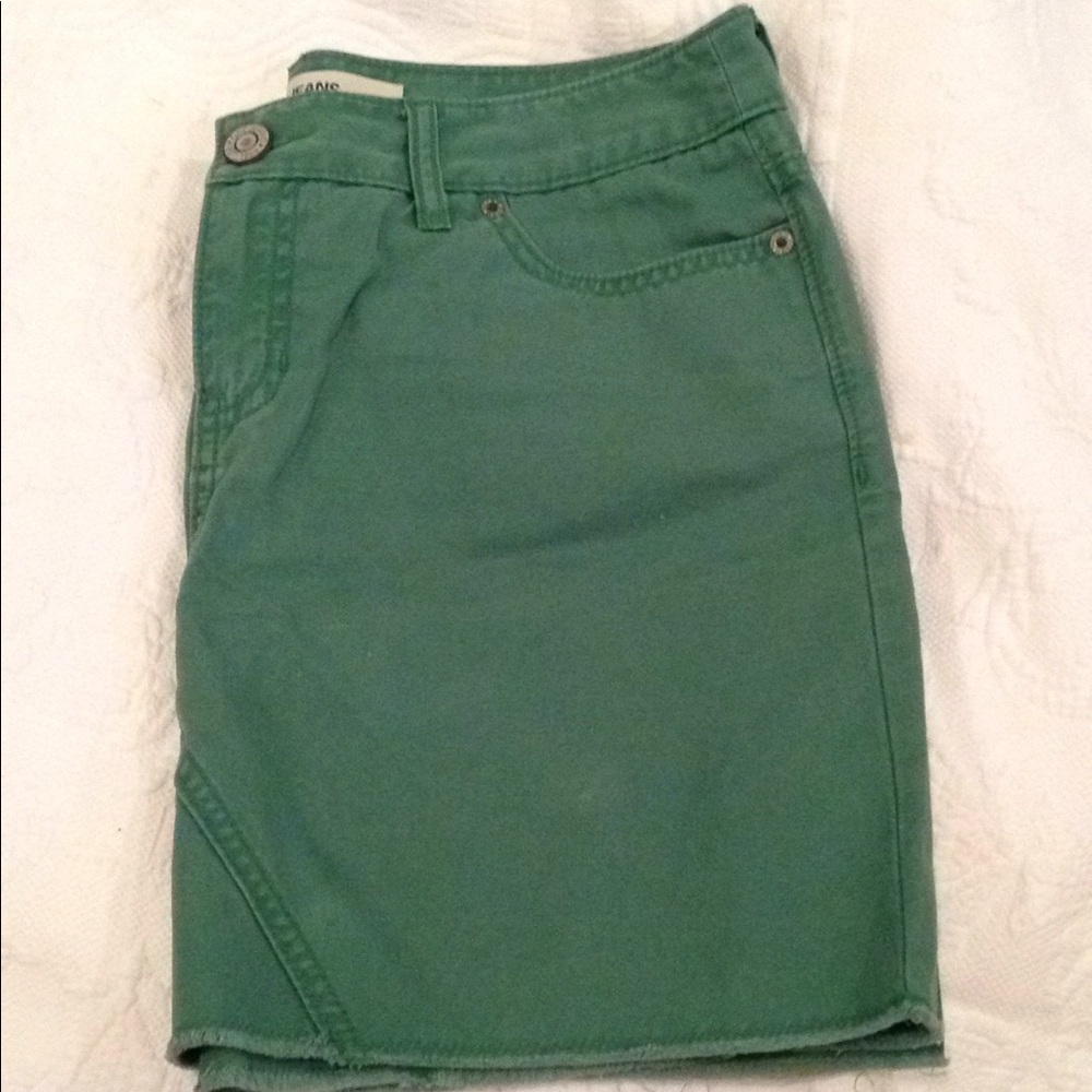 Gap mini skirt